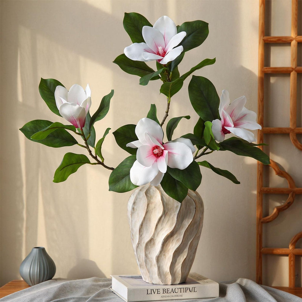 Planta Artificial de Magnolia Premium, 1 Vara con 4 Flores, 100 cm, Látex de Tacto Real, Decoración Moderno para Hogar, Hotel y Escaparates