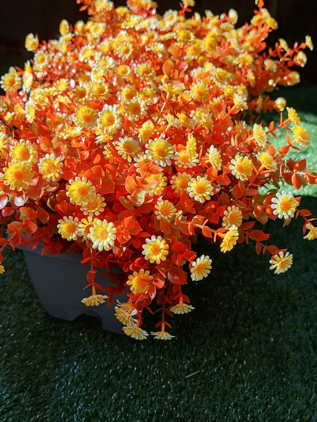 Margaritas artificiales con resistencia a los rayos UV de 14" x 8" para jardín, balcón y terraza