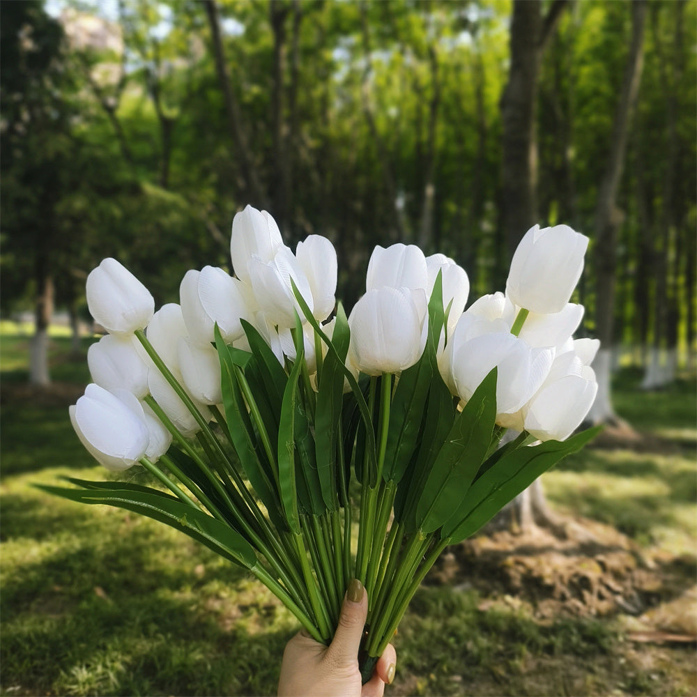 Tulipanes artificiales con resistencia a los rayos UV de 17" para jardín, balcón y terraza - Blanco 4 arbustos