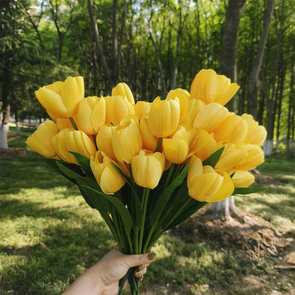 Tulipanes artificiales con resistencia a los rayos UV de 17" para jardín, balcón y terraza