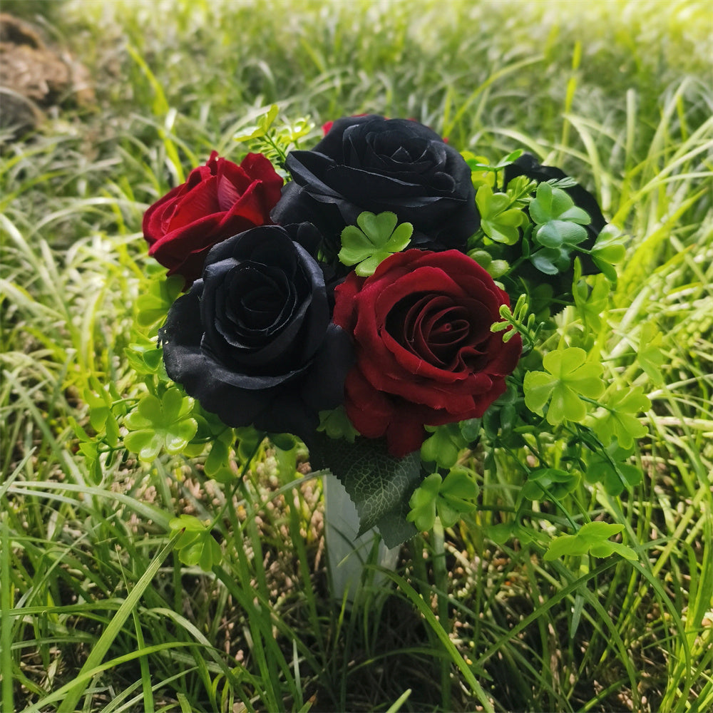 Flores artificiales para cementerio con resistencia a los rayos UV de 15" x 9" para jardín, balcón y terraza - Burdeos/negro