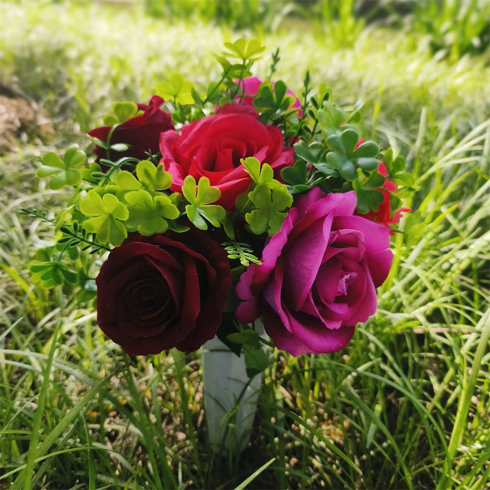 Flores artificiales para cementerio con resistencia a los rayos UV de 15" x 9" para jardín, balcón y terraza - Fucsia/rojo