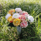 Flores artificiales para cementerio con resistencia a los rayos UV de 15" x 9" para jardín, balcón y terraza - Amarillo/rosa/blanco