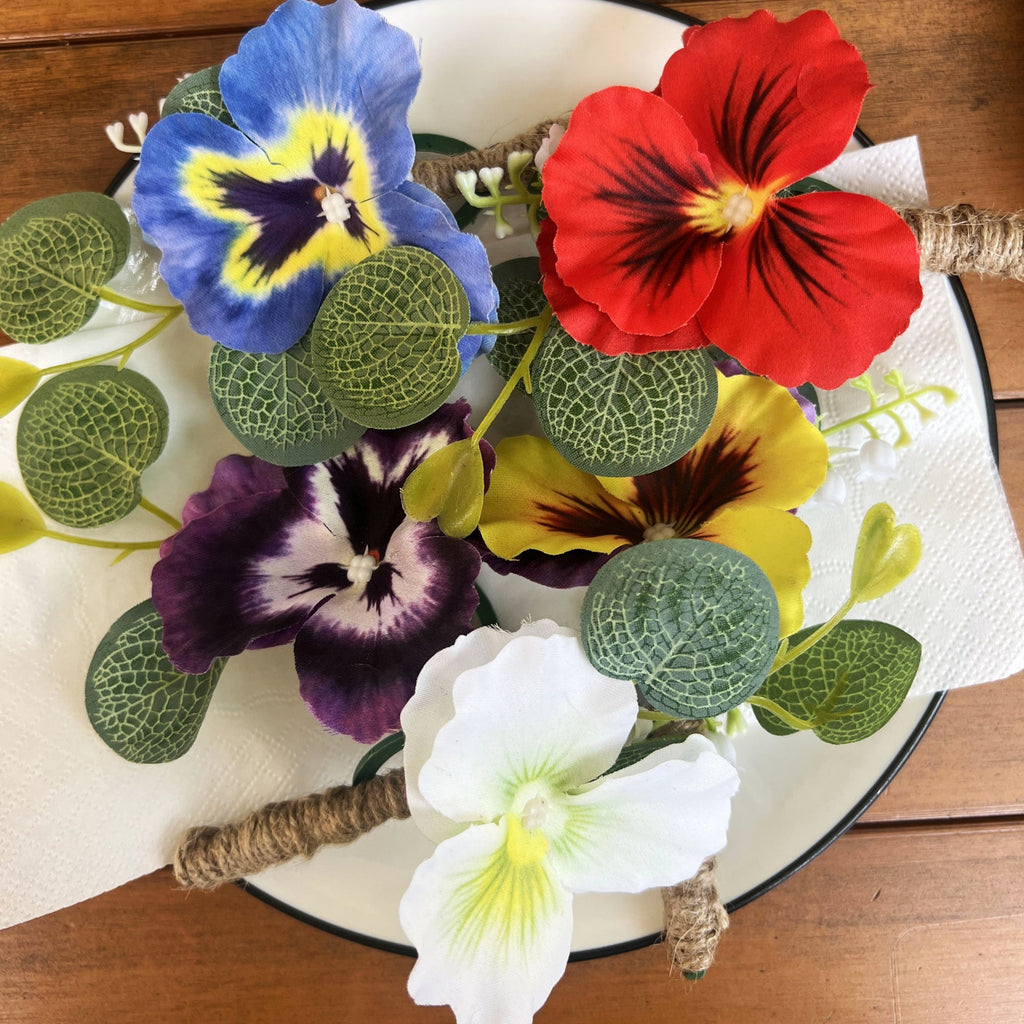 Boutonniere artificial de 6" x 5" para bodas y eventos - Morado boutonniere