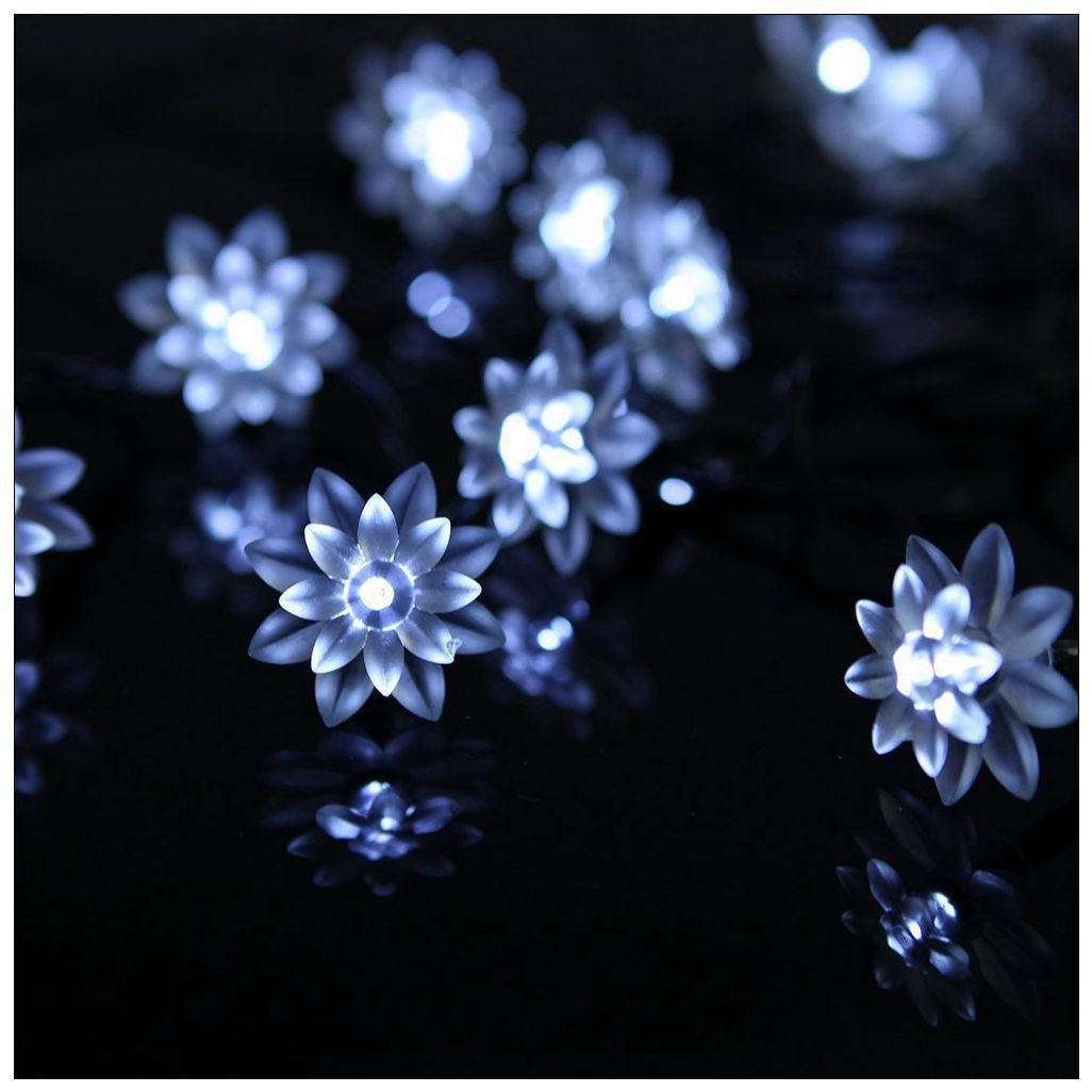 Lotos artificiales con resistencia a los rayos UV de 200" x 5" para jardín, balcón y terraza - 7 m/22.9 ft Multicolor lights