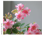 Flores artificiales de gardenia, tallo único con 30 flores, 74 cm, tejido de seda, decoración moderna para interiores