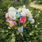 Flores artificiales para cementerio con resistencia a los rayos UV de 15" x 9" para jardín, balcón y terraza - Blanco/rosa/azul