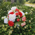 Flores artificiales para cementerio con resistencia a los rayos UV de 15" x 9" para jardín, balcón y terraza - Blanco/rojo/rosa