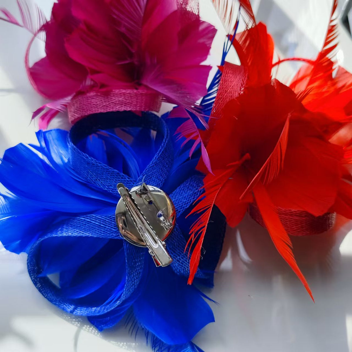 Adorno festivo artificial de 4" x 4" para bodas y eventos - Fucsia